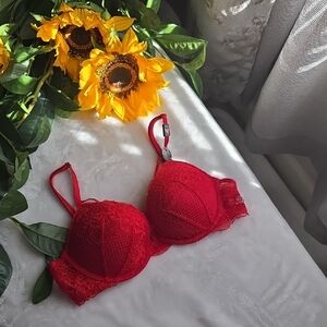 Victoria's Secret Vibrant Red Lace Bra